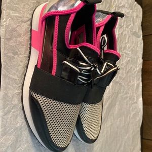 Steve Madden Women’s sneakers